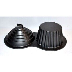 WILTON Large 3D Cupcake Pan Non-Stick Mold Jumbo Baking Cake Pan